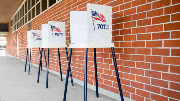 US is facing a poll worker shortage — new campaign hopes to recruit veterans to fill the gap - WEIS - Vimarsana News