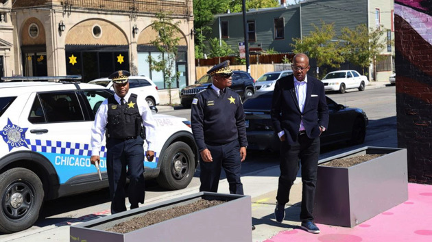 Gun violence is dropping in Chicago as police credit new tactics, community investment - WEIS - Vimarsana News