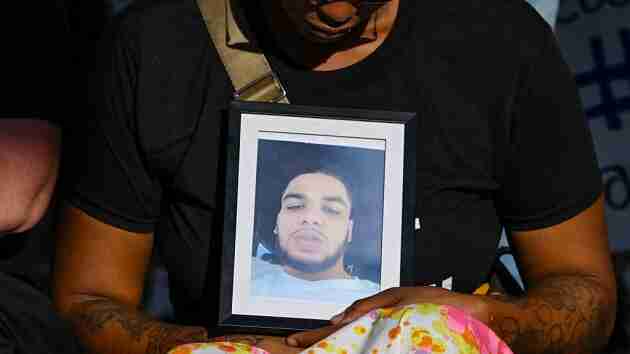 Family files wrongful death lawsuit against Columbus police officer who shot Donovan Lewis - WEIS - Vimarsana News