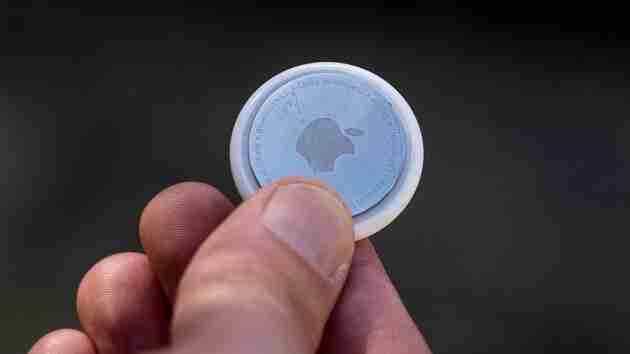 NYC to distribute Apple AirTags to fight rising car thefts - WEIS | Local & Area News, Sports, & Weather - Vimarsana News