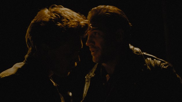 Austin Butler and Tom Hardy hit the road in motorcycle gang drama 'The ...