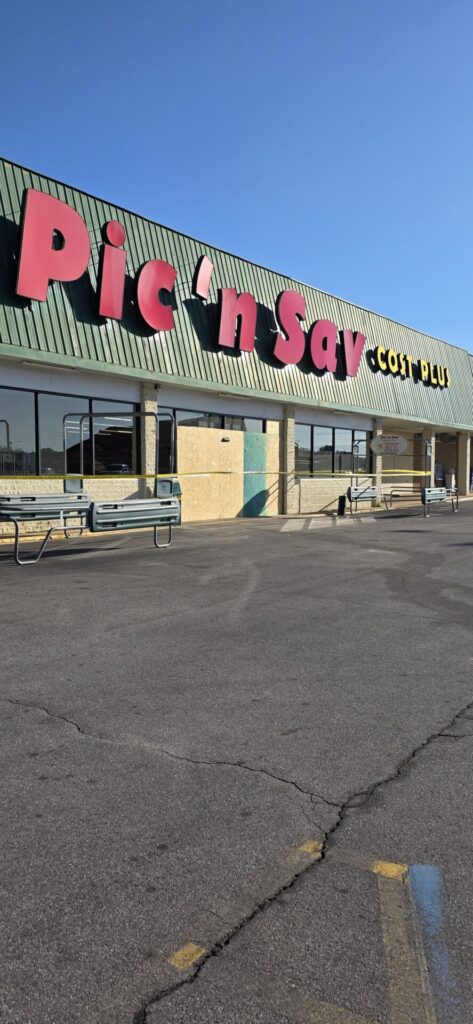 Pic ’N Save in Centre Set to Reopen Saturday After Truck Crash