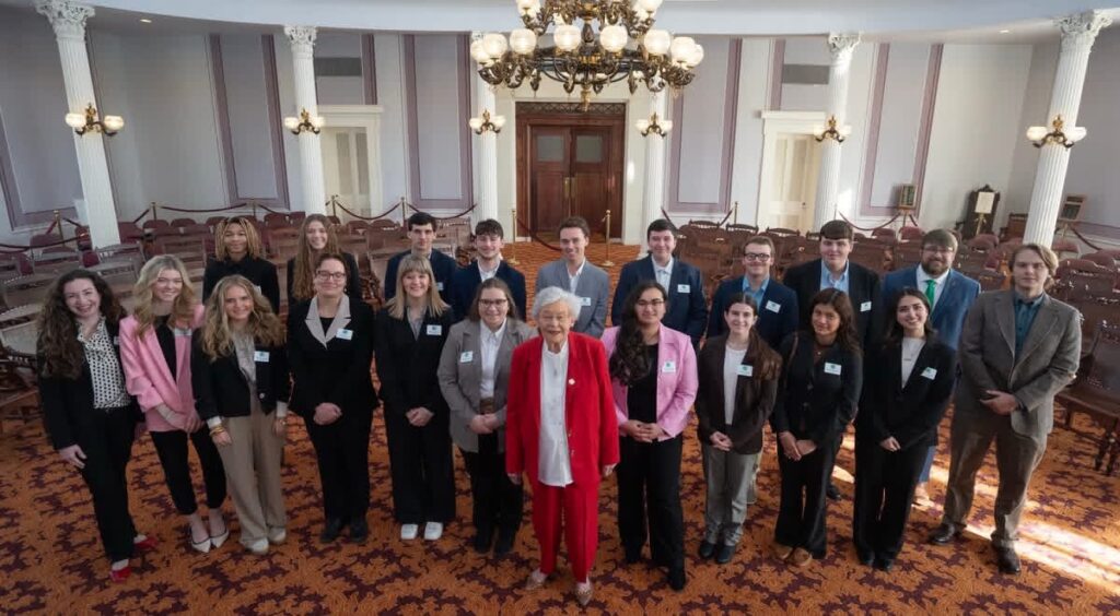 Cherokee County 4-H Youth Leadership Council Visits Alabama State Capitol