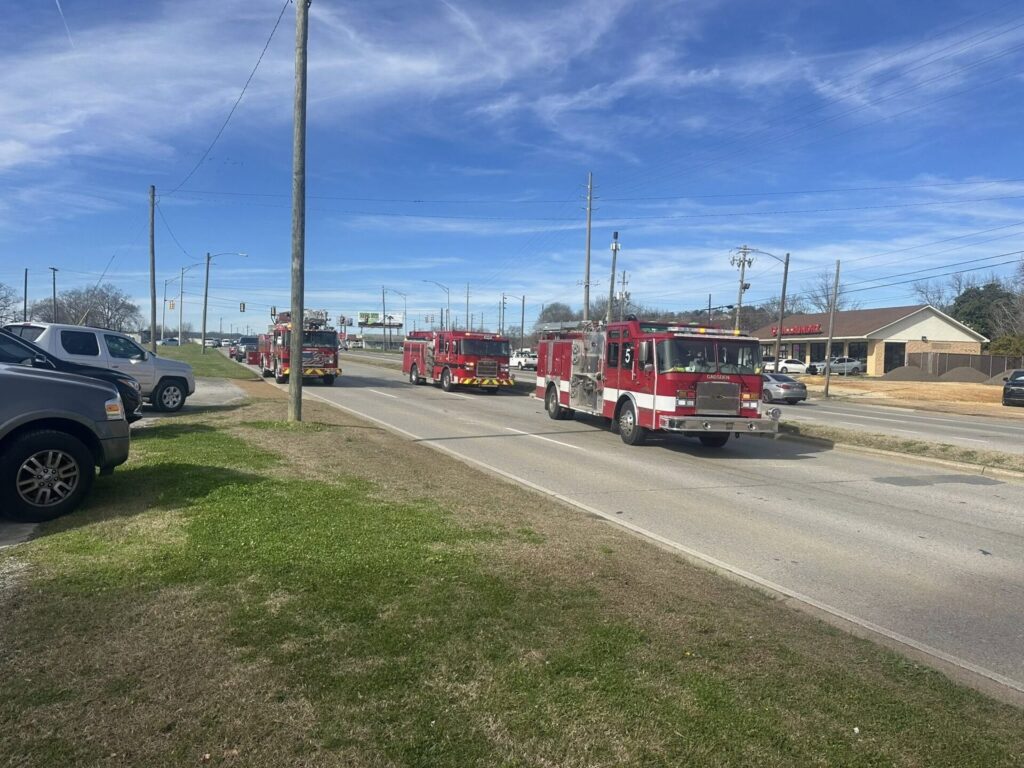 Commercial Fire Reported at West Gadsden Auto Business