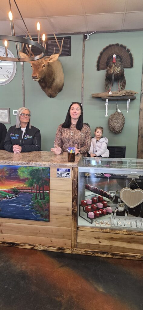 Weiss Lake Emporium Celebrates Grand Opening with Chamber Ribbon Cutting