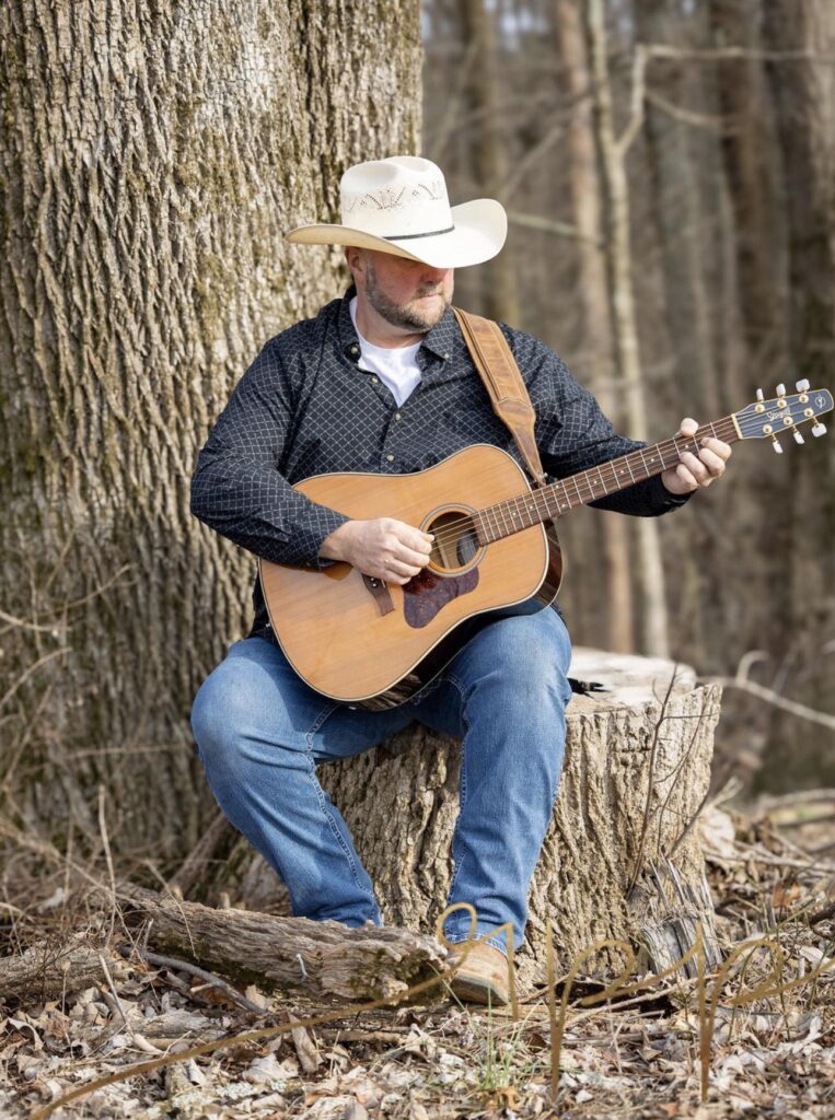 Local Artist Jonathan Alverson Shares Story Behind “Mama’s Kitchen” During WEIS Studio Visit