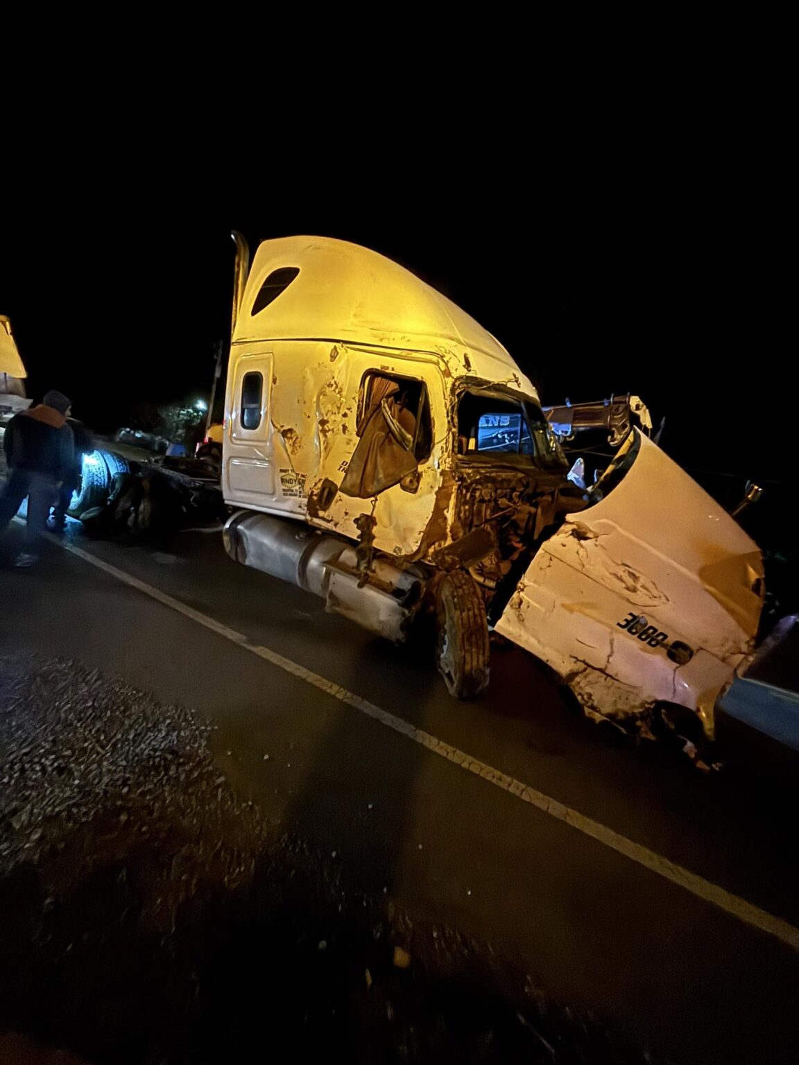Overturned 18-Wheeler Shuts Down Portion of Highway 9 Near Cedar Bluff ...