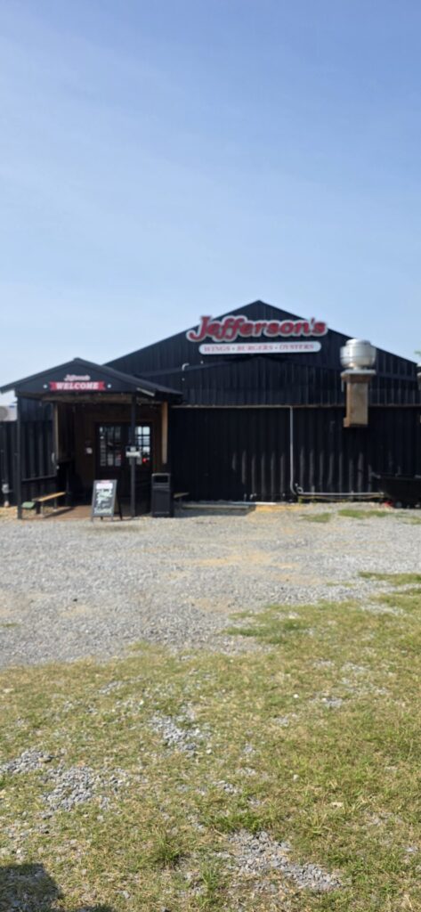 Jefferson's Celebrates Grand Opening with Ribbon Cutting on Weiss Lake