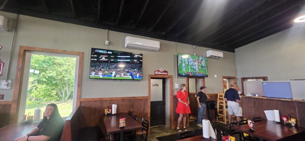 Jefferson's Celebrates Grand Opening with Ribbon Cutting on Weiss Lake