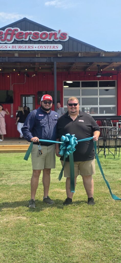 Jefferson's Celebrates Grand Opening with Ribbon Cutting on Weiss Lake