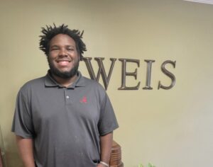 WEIS Radio Welcomes New Intern Shemar Mays