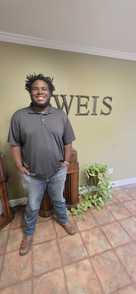 WEIS Radio Welcomes New Intern Shemar Mays